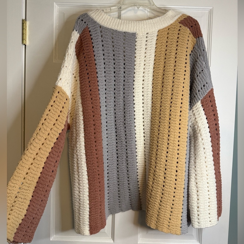 POL Open Knit Oversized V-Neck Sweater - Picture 3 of 3